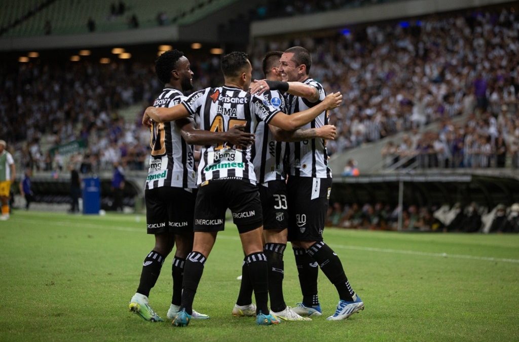 Ceará vence o The Strongest por 3×0 e se garante nas quartas de final