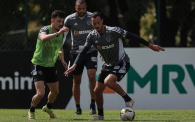 Elenco se reapresenta na Cidade do Galo