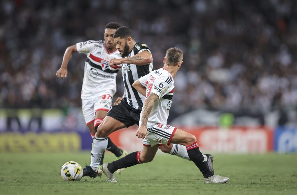 Galo empata com Sao Paulo no Mineirão