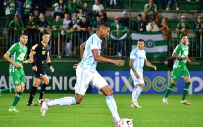 Tubarão vence bem a Chapecoense fora de casa