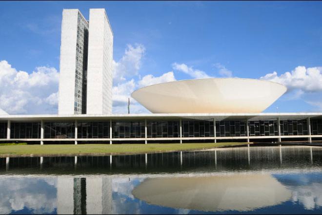 Câmara dos Deputados aprova projeto que acaba com saída temporária de presos