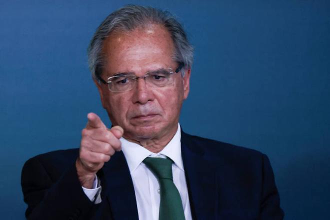 Guedes diz que seguirá no governo se Bolsonaro for reeleito