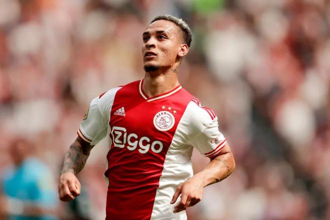 Ajax recusa 90 milhões de euros do Manchester United por Antony
