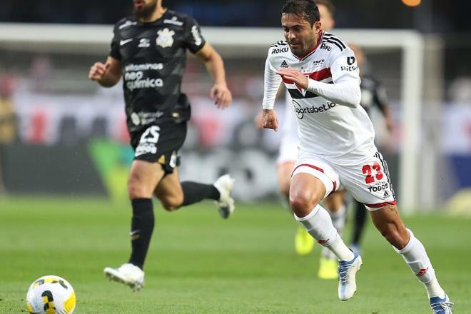 São Paulo e Corinthians empatam e miram decisões na Copa do Brasil