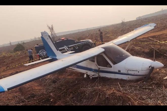 Avião faz pouso forçado em área rural de MS e polícia investiga causas