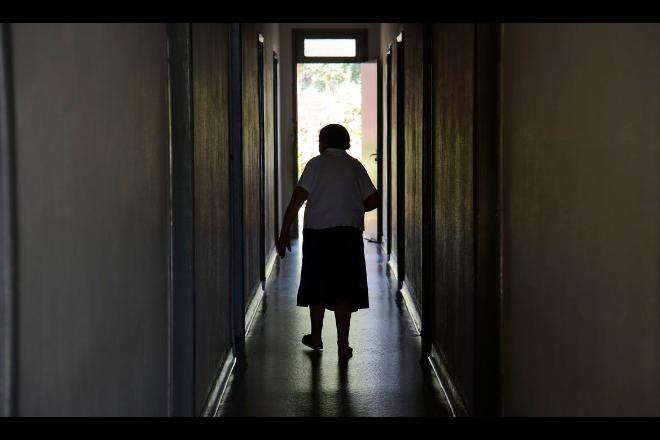 Pesquisa identifica moléculas associadas à depressão tardia, doença que acomete idosos