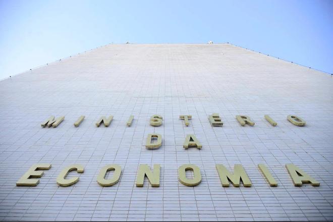 Economia do Brasil cresceu bem abaixo da média global na pandemia