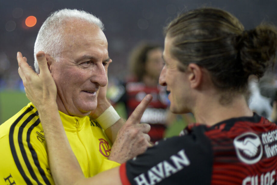 Dorival trata chance de assumir seleção brasileira como assunto ‘distante e vago’