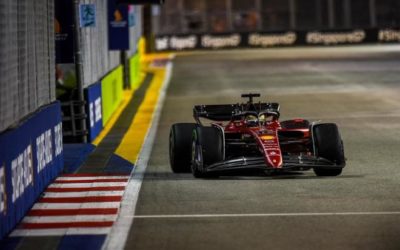 Leclerc faz a pole em Singapura e dificulta título antecipado de Verstappen