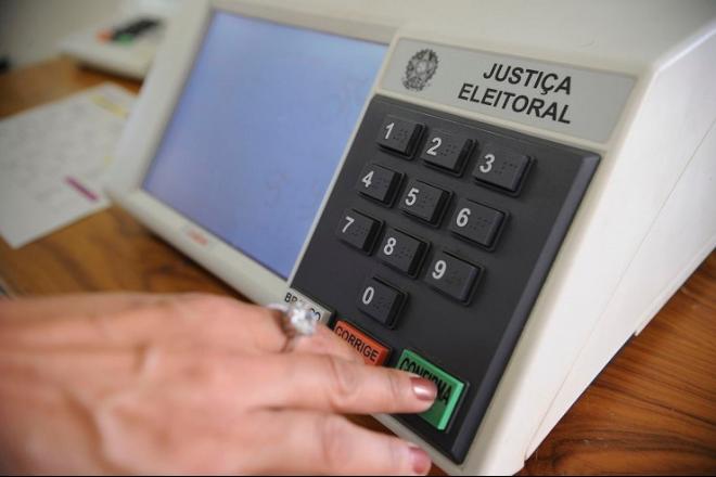 Eleitor que faltou no primeiro turno pode votar no segundo; entenda