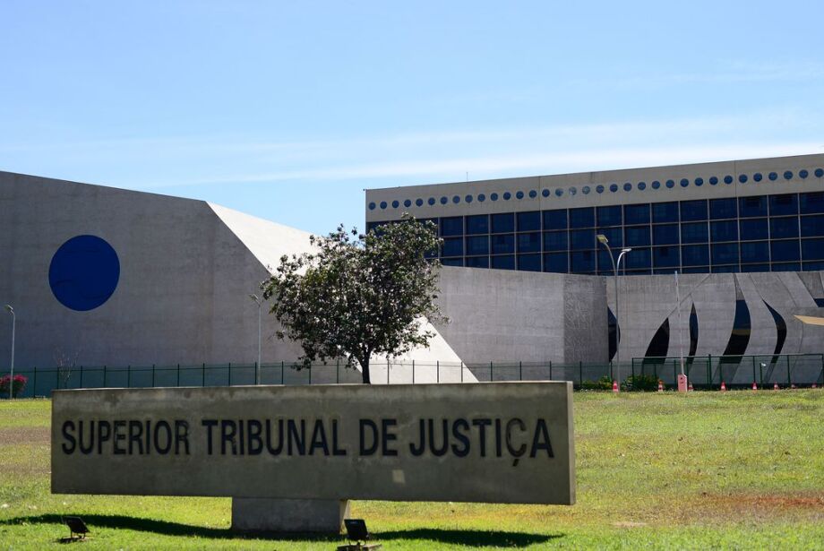 STJ absolve suspeito de financiar PCC com assaltos