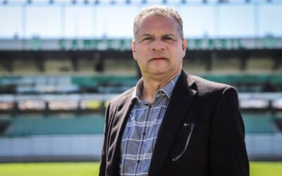 Juventude oficializa Celso Roth como treinador, após semanas de negociação
