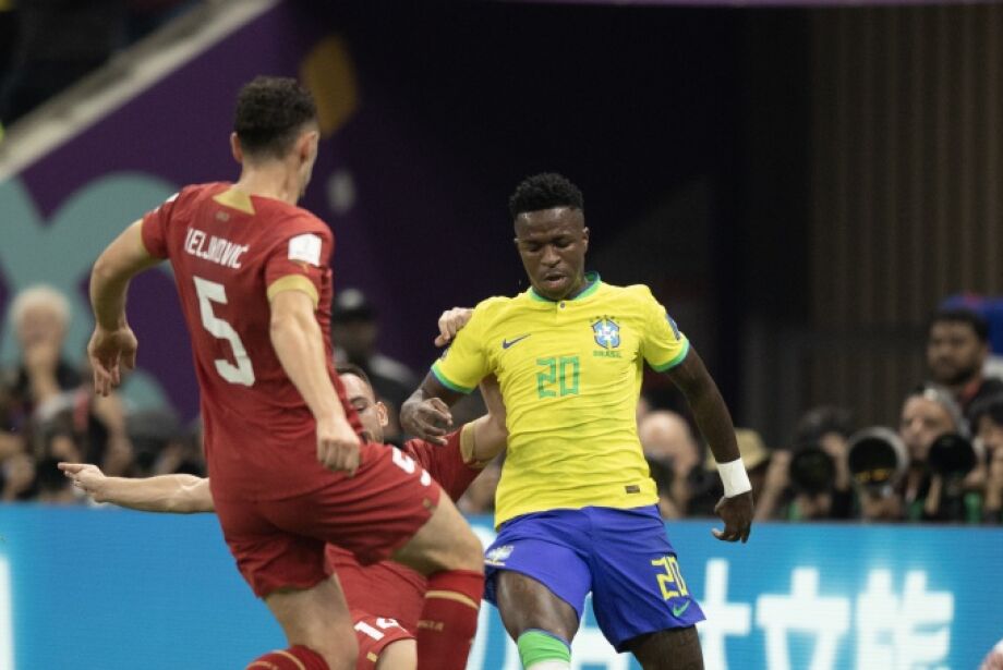 Vini Jr fala sobre sonho de estrear em Copa e elogia Paquetá ‘na volância’