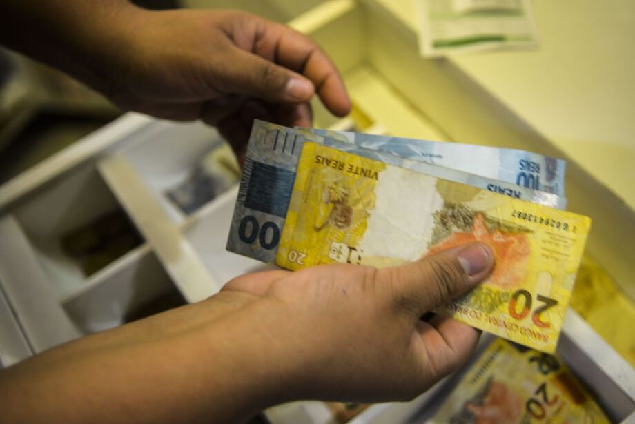 Saiba como planejar o uso do 13º salário