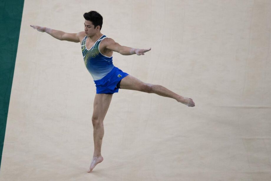 Arthur Nory fatura bronze na barra, e Brasil fecha Mundial com 3 medalhas