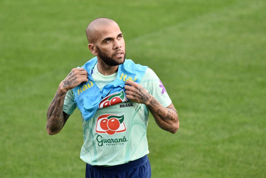 Saga de Dani Alves na Copa do Mundo vai virar série