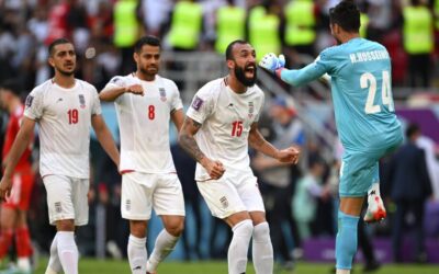 Irã domina País de Gales, vence no acréscimos e embola grupo B da Copa