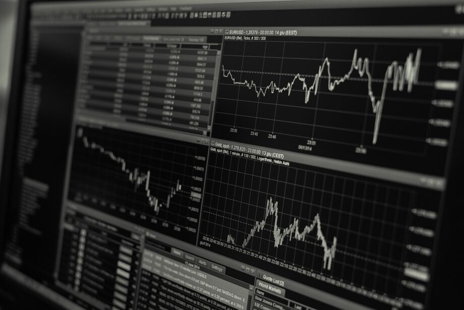 Ainda sem equipe econômica, especialistas comentam alternativas para investimentos