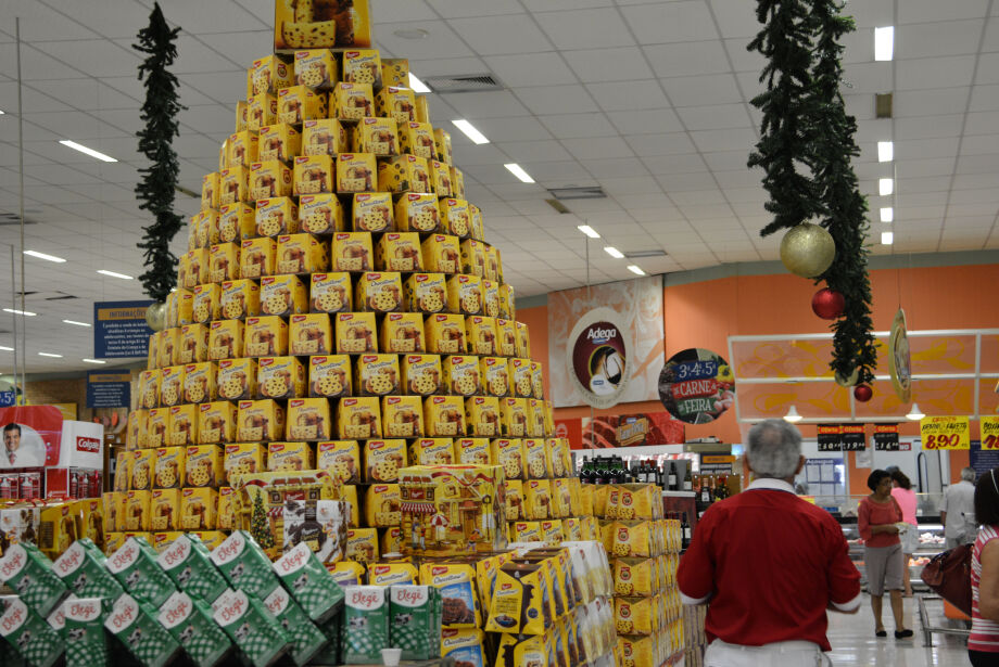 Procon encontra produtos natalinos com até 141,87% de diferença nos preços