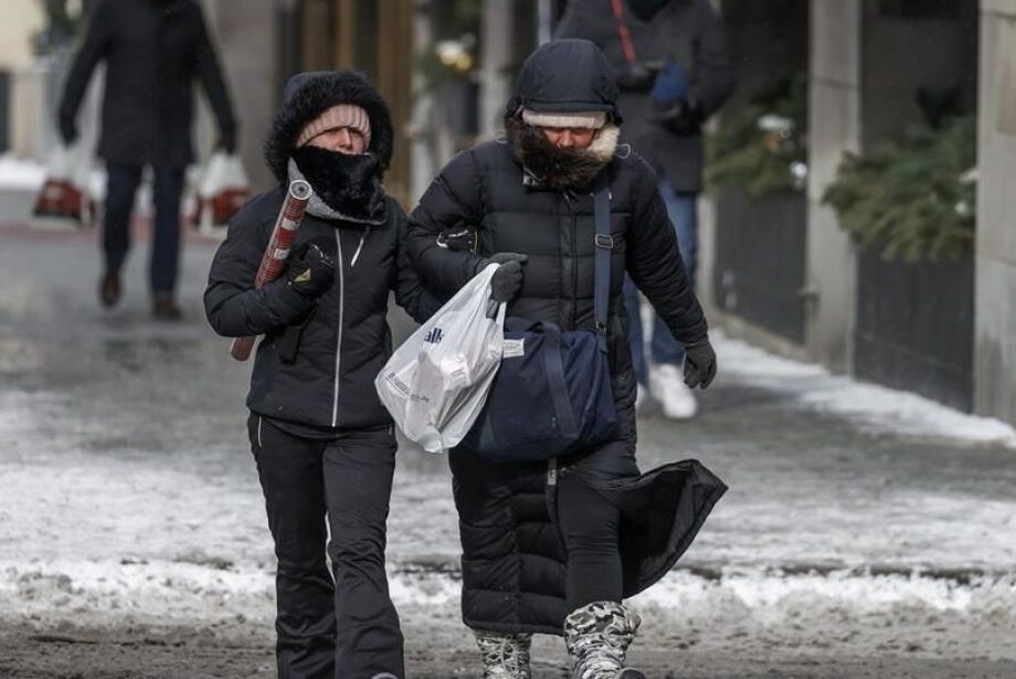 Tempestade de neve que atinge os EUA é ‘ameaça à vida’, diz governadora de NY