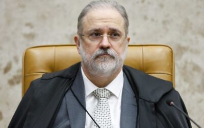 Augusto Aras quer ação no STF contra indulto de Bolsonaro a policiais do Carandiru