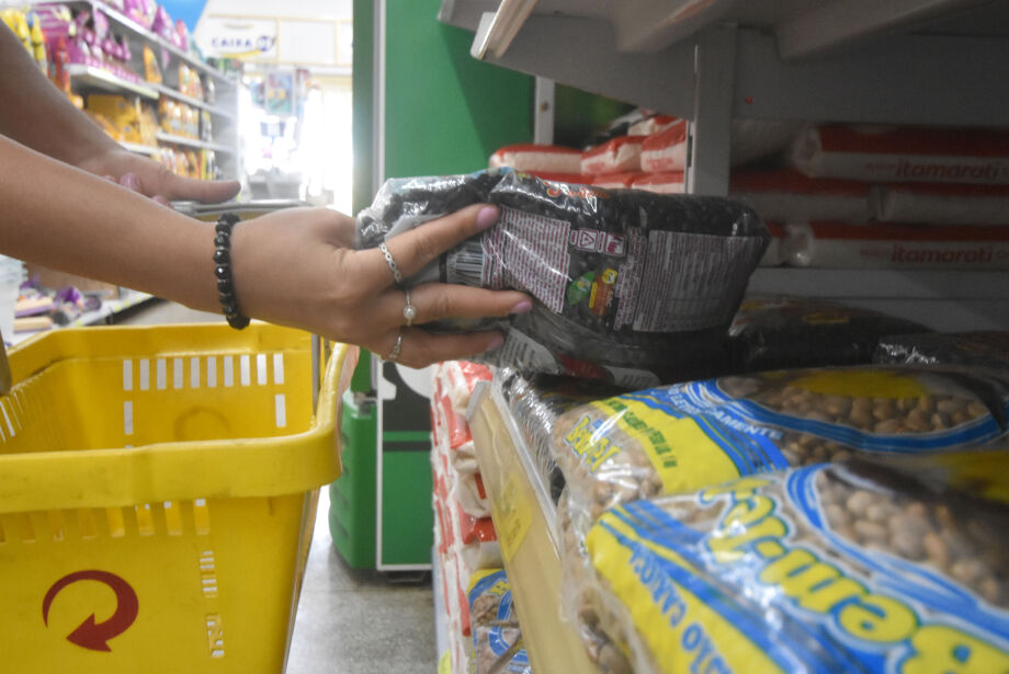 Feijão-carioca a R$ 12 tem feito campo-grandense optar pelo feijão-preto