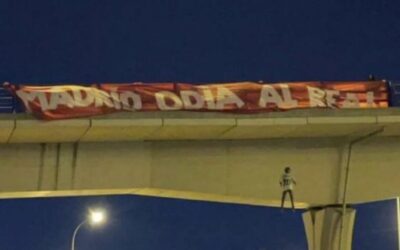 Boneco de Vini Jr enforcado aparece em ponte de Madri