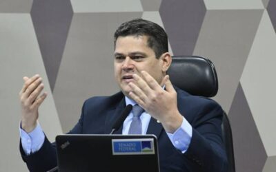 Davi Alcolumbre deve presidir CCJ por mais dois anos