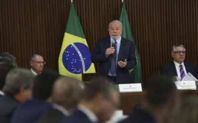 Lula acerta criação de plano comum de obras com governadores