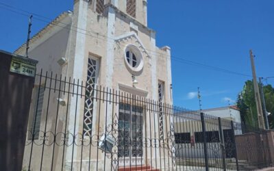 Igreja de Caacupê é invadida e invasor briga com policiais para não ser preso