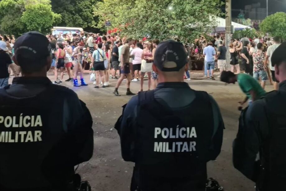 Primeira noite de carnaval da Capital é tranquila e PM prende cinco pessoas por porte de drogas