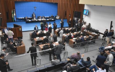 Após luto de três dias, sessão na Assembleia é retomada e marcada por homenagens a Amarildo Cruz