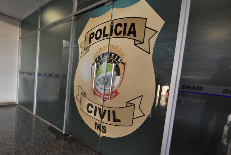 Polícia investiga morte de menino de 12 anos que teria atirado acidentalmente contra o próprio corpo