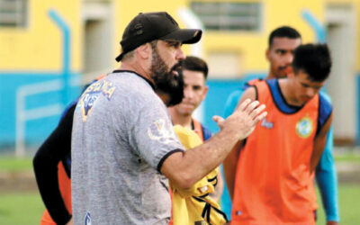 Derrotado no 1º jogo, Costa Rica amarga sequência sem vitórias