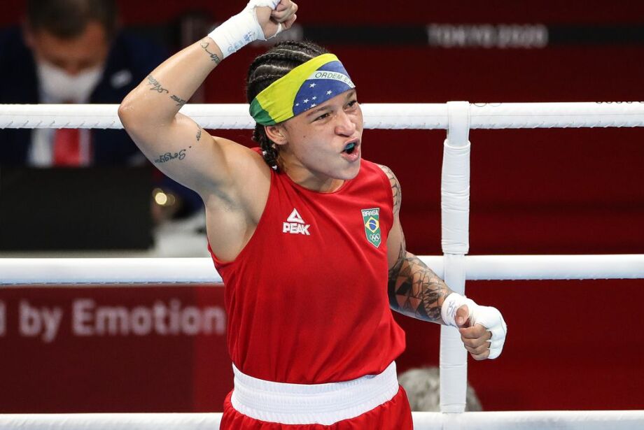 Bia Ferreira, Jucielen e Bia Soares vão às quartas do Mundial de Boxe