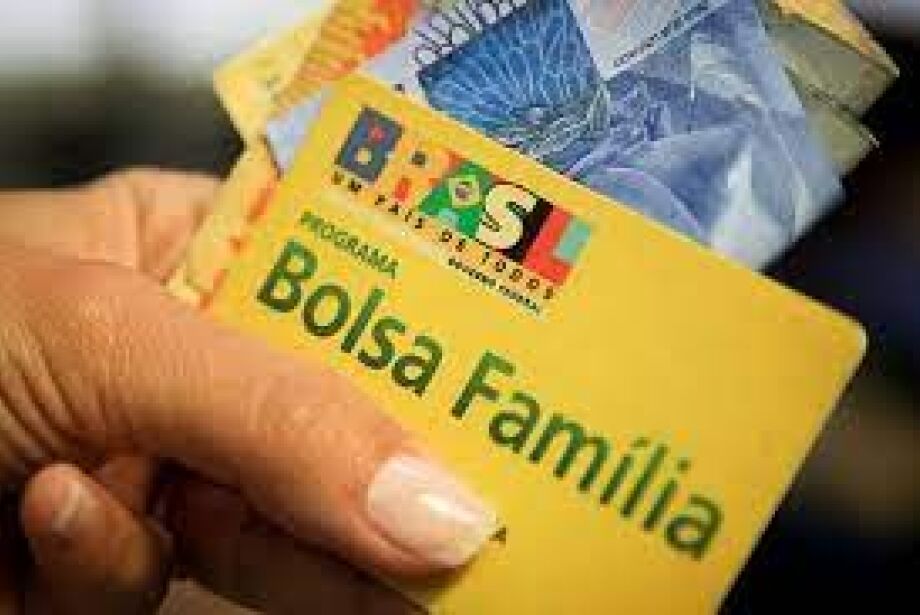 Novo Bolsa Família começa ser pago no dia 20