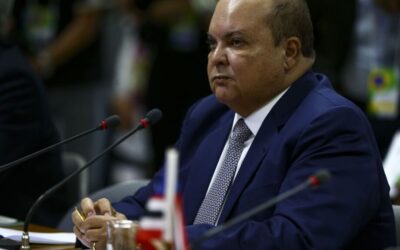 Moraes determina retorno de Ibaneis ao cargo de governador do DF