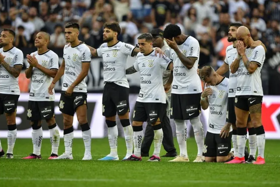 O que o Corinthians precisa fazer ao longo de quase um mês sem jogos?