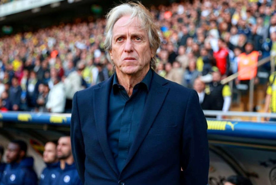 Jorge Jesus se põe à disposição da CBF: ‘Quem não gostaria de treinar o Brasil?’