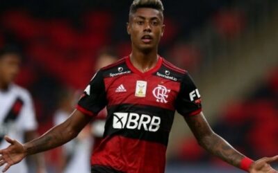Bruno Henrique volta ao Flamengo após quase 10 meses fora