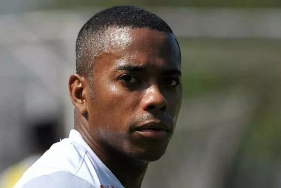 Defesa de Robinho pede ao STJ tradução de condenação