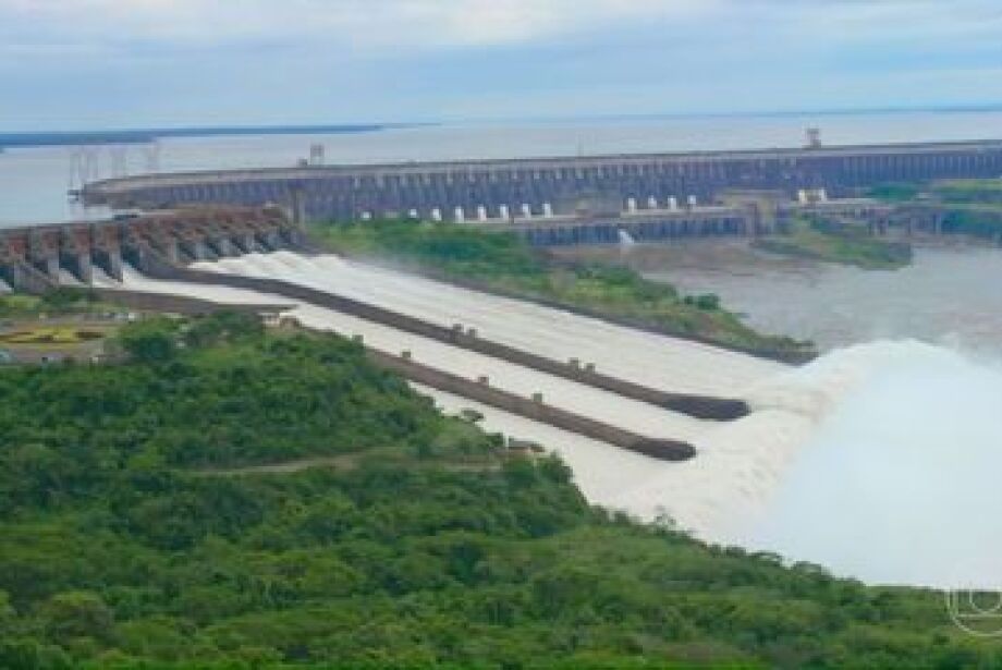 Brasil e Paraguai fecham acordo sobre custo da energia de Itaipu