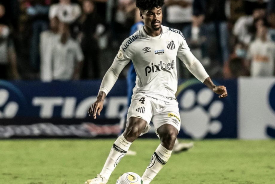 Bauermann, do Santos, é um dos investigados em operação do MP sobre manipulação de jogos