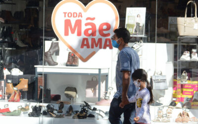 Procon faz alerta para consumo consciente de compras no Dia das Mães