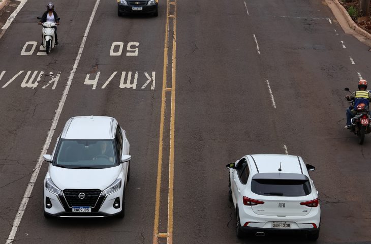 Maio é mês do licenciamento das placas final 3; confira o calendário do ano