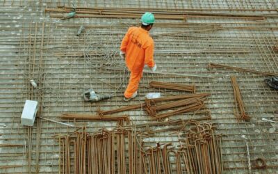 Pedreiros de obras de acabamento ganham maiores salários, diz estudo