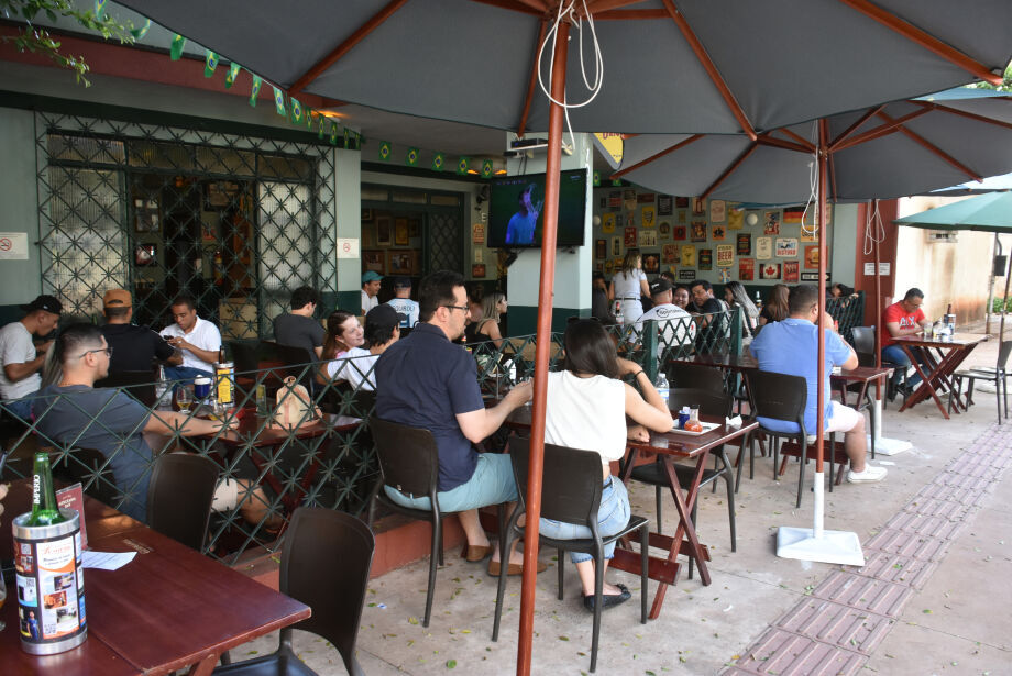 Setor de bares e restaurantes comemora aprovação da primeira fase da reforma tributária