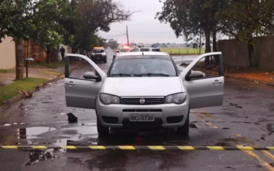 Dois são baleados dentro de carro e homem é executado na Vila Sobrinho