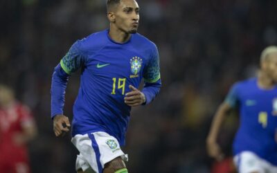 Diniz convoca Raphinha para seleção brasileira, após corte de Vini Jr