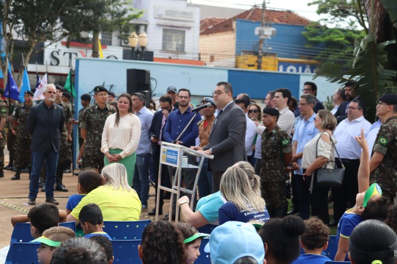 Com participação dos alunos da Reme, Prefeitura dá início às atividades da Semana da Pátria